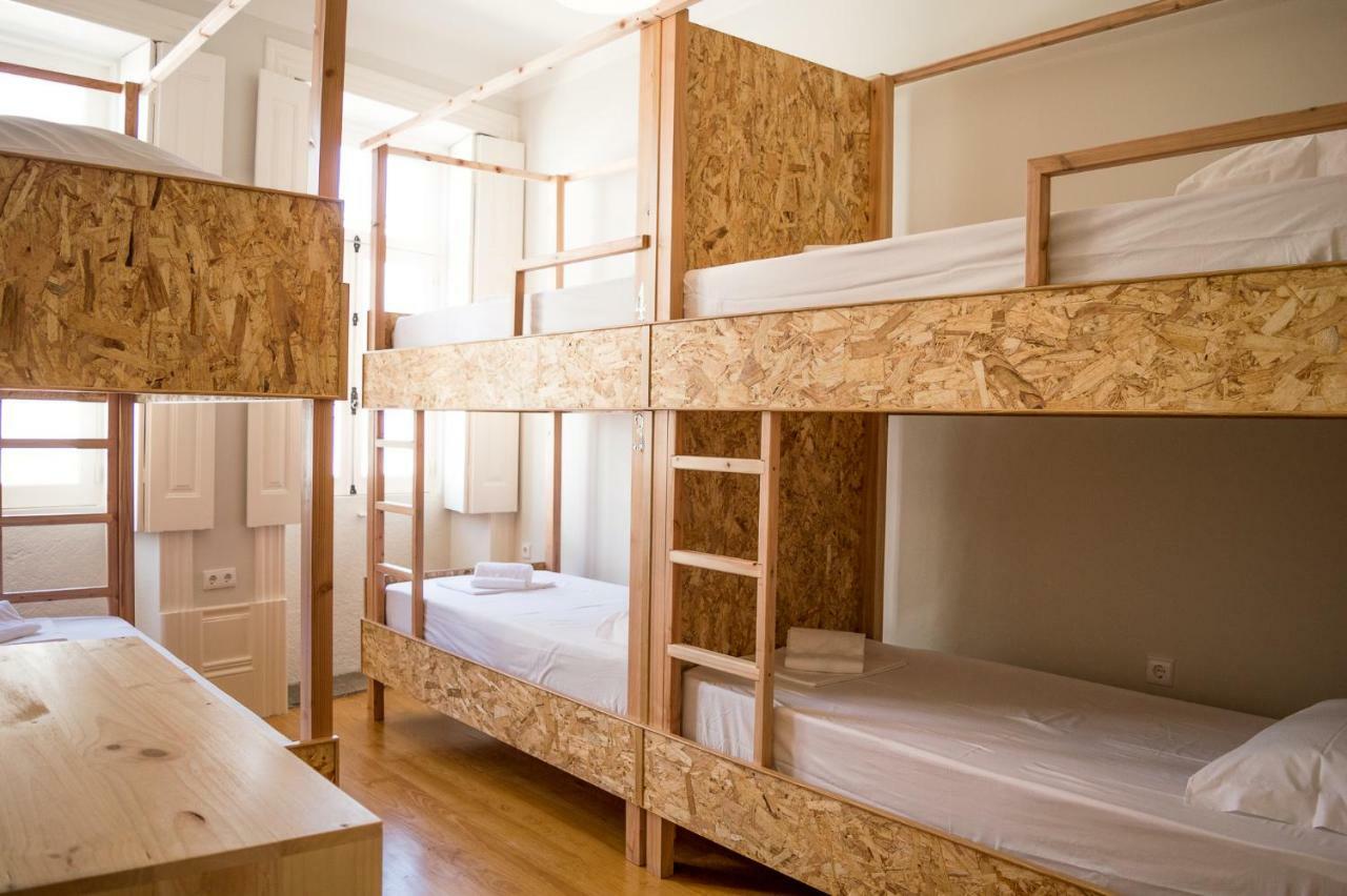 Queens Garden Hostel Porto